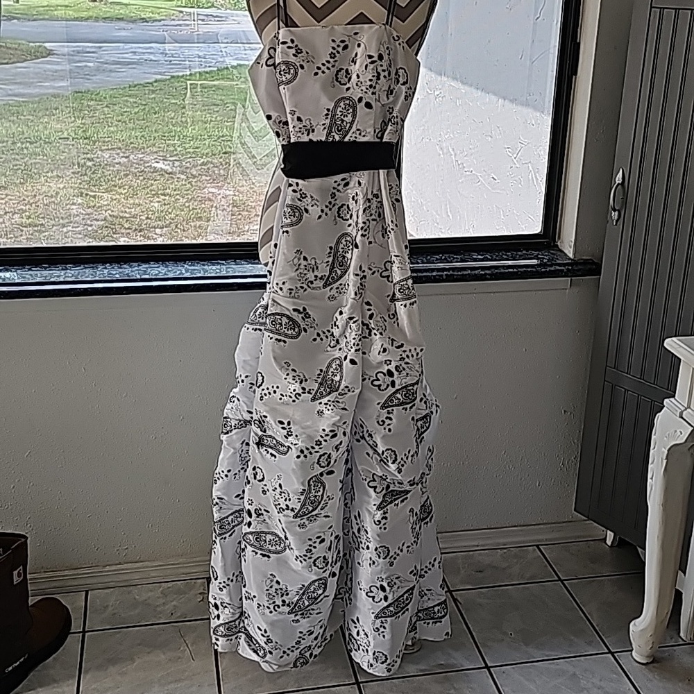 Morgan & Co formal/prom dress size 5/6